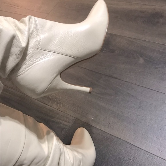 Colin Stuart Genuine Leather Ivory Boots - Picture 5 of 5